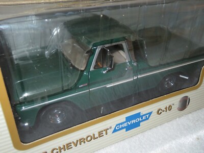 Sun Star 1 18 Diecast Green 1965 Chevrolet C-10 Short Bed Pick up