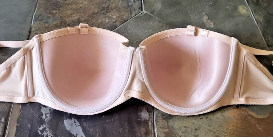 Sujetador con aros convertible de 7 vías sin tirantes 42D Carnival 507 Foto 4 de 4