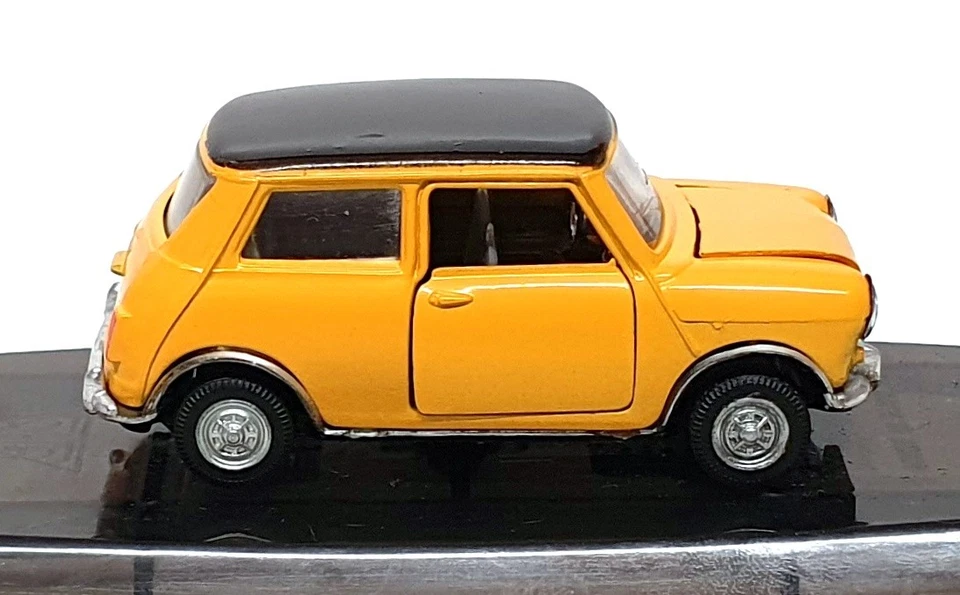 Pilen 1/43 Scale Diecast PLN01 - Mini - Yellow/Black - Image 3 of 4