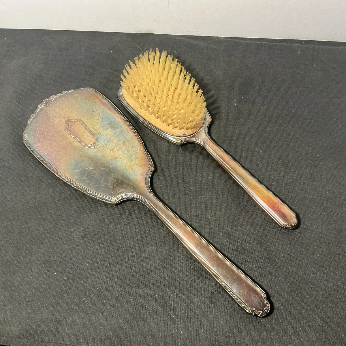 Brush And Mirror Set In Antique Us Sterling Silver Brushes 