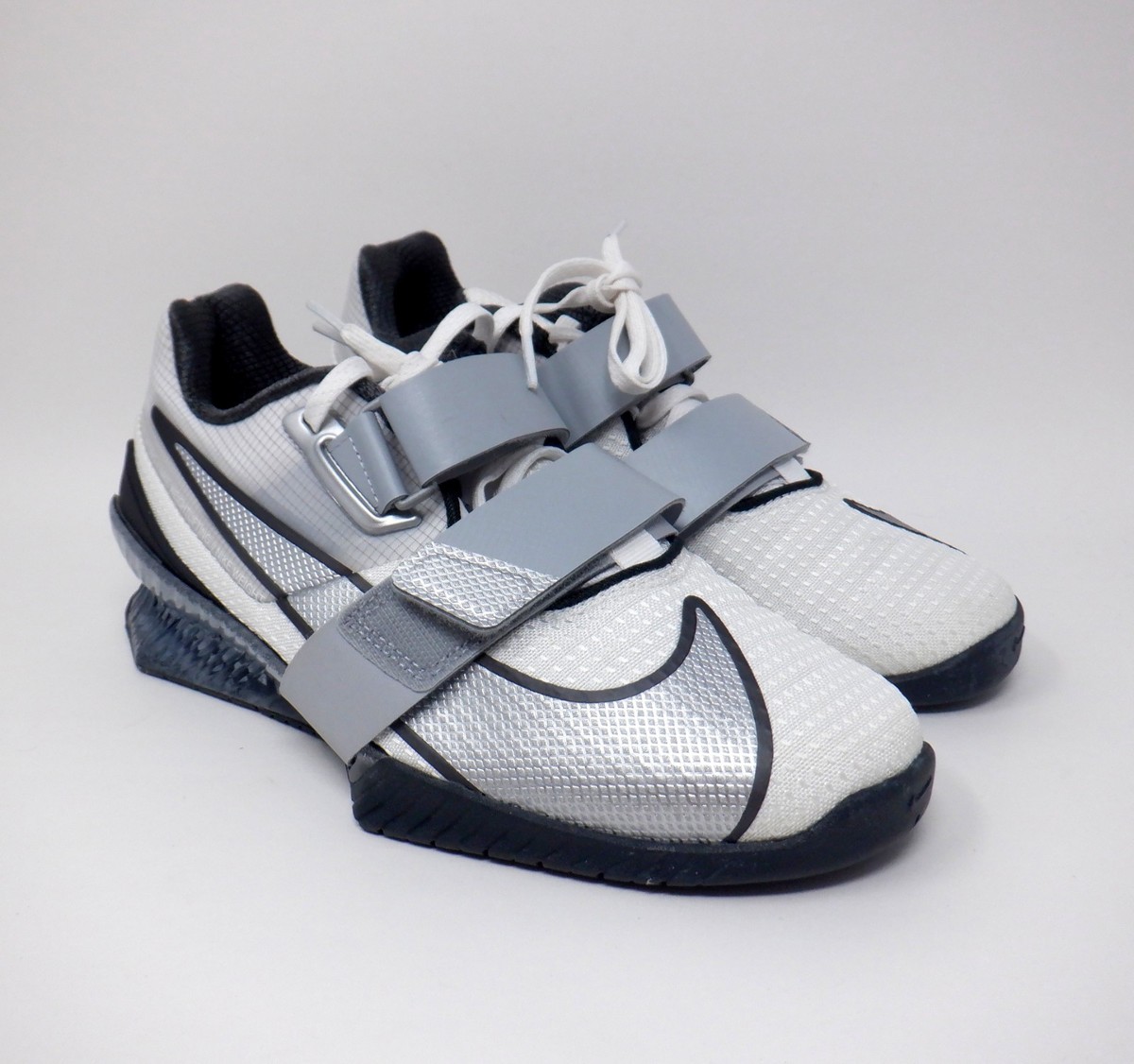 NIKE Romaleos 4 SE ウエイトリフティング FZ8863-100 Nike Romaleos 4 SE Weightlifting Shoes - White/Metallic