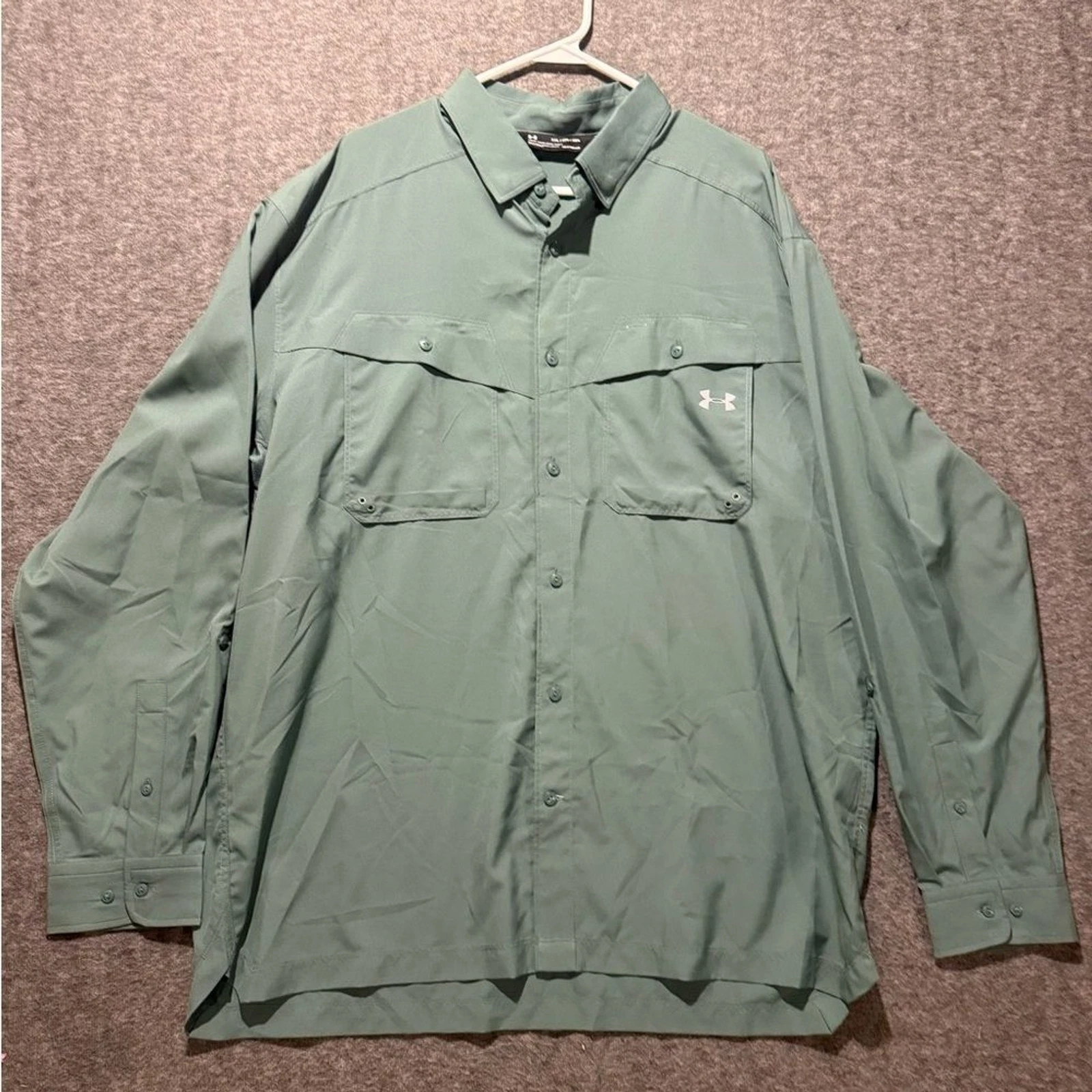 Under Armour fishing shirt mens XXL green button up vented performance Heatgear