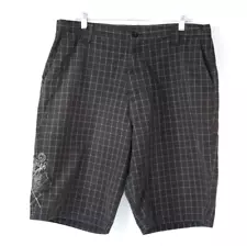 BURNSIDE MENS BLACK GRAY PLAID BERMUDA SHORTS SZ 38 #A9878CP with GRAPHIC PATCH