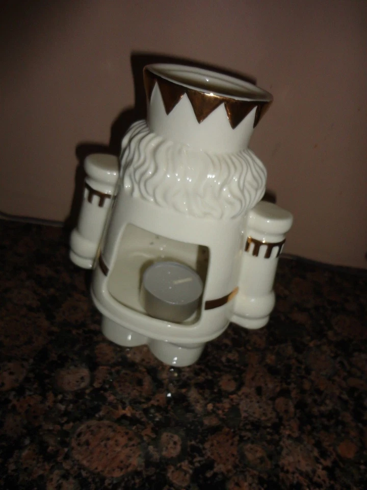 MIKASA CHRISTMAS HOLIDAY ELEGANCE NUTCRACKER FK001 CANDLE VOTIVE HOLDER - Image 3 of 4