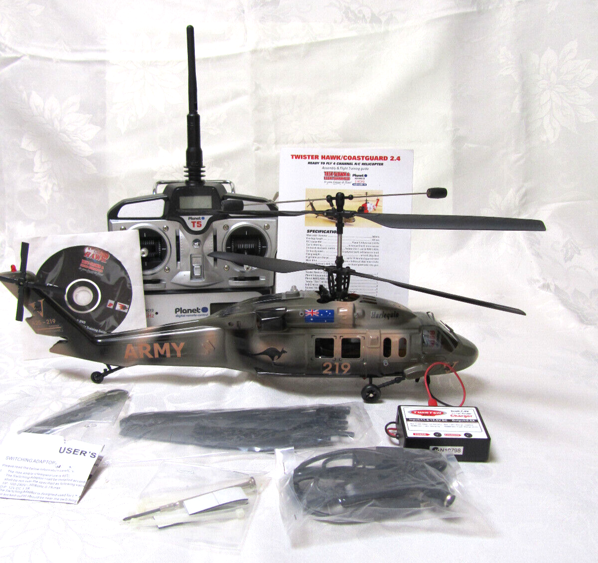 RARE TWISTER AUSTRALIAN ARMY HAWK W/ NAV LIGHTS RC HELICOPTER