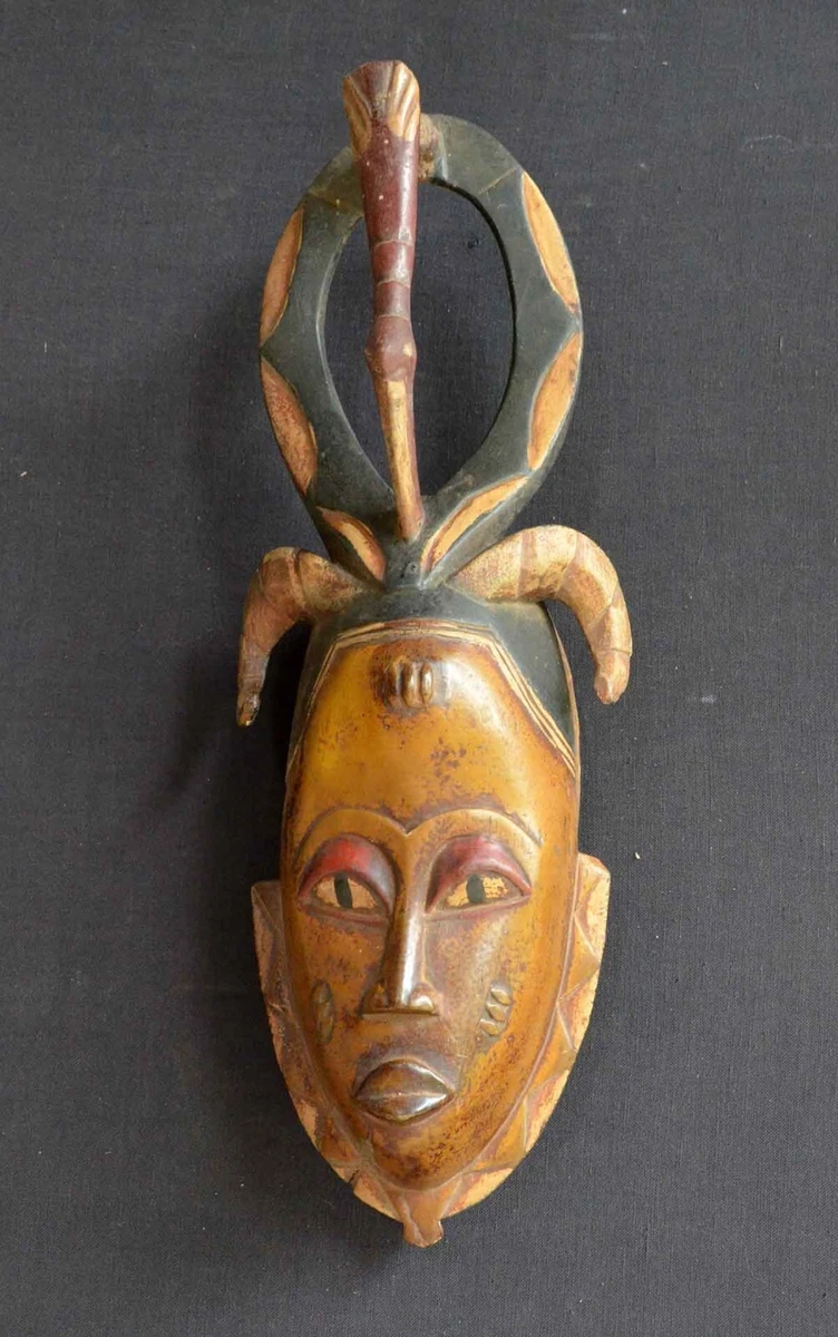 Bijoux Ethniques Anciens Africains - Ivoire, Motif Tête De Femme - Broche Et Boutons