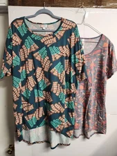 2 pack Lularoe Womens Size XL Multiple Color Shirts (shelf32)