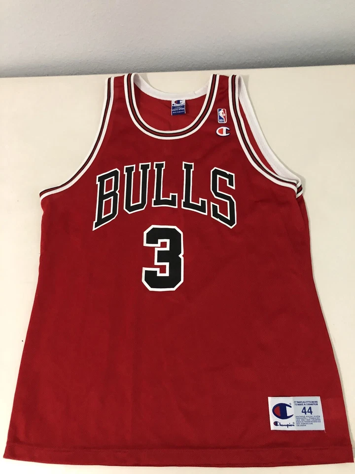 Vintage Red Champion Chicago Bulls Tyson Chandler Jersey Men's Size 44 L Large - Image 3 of 4