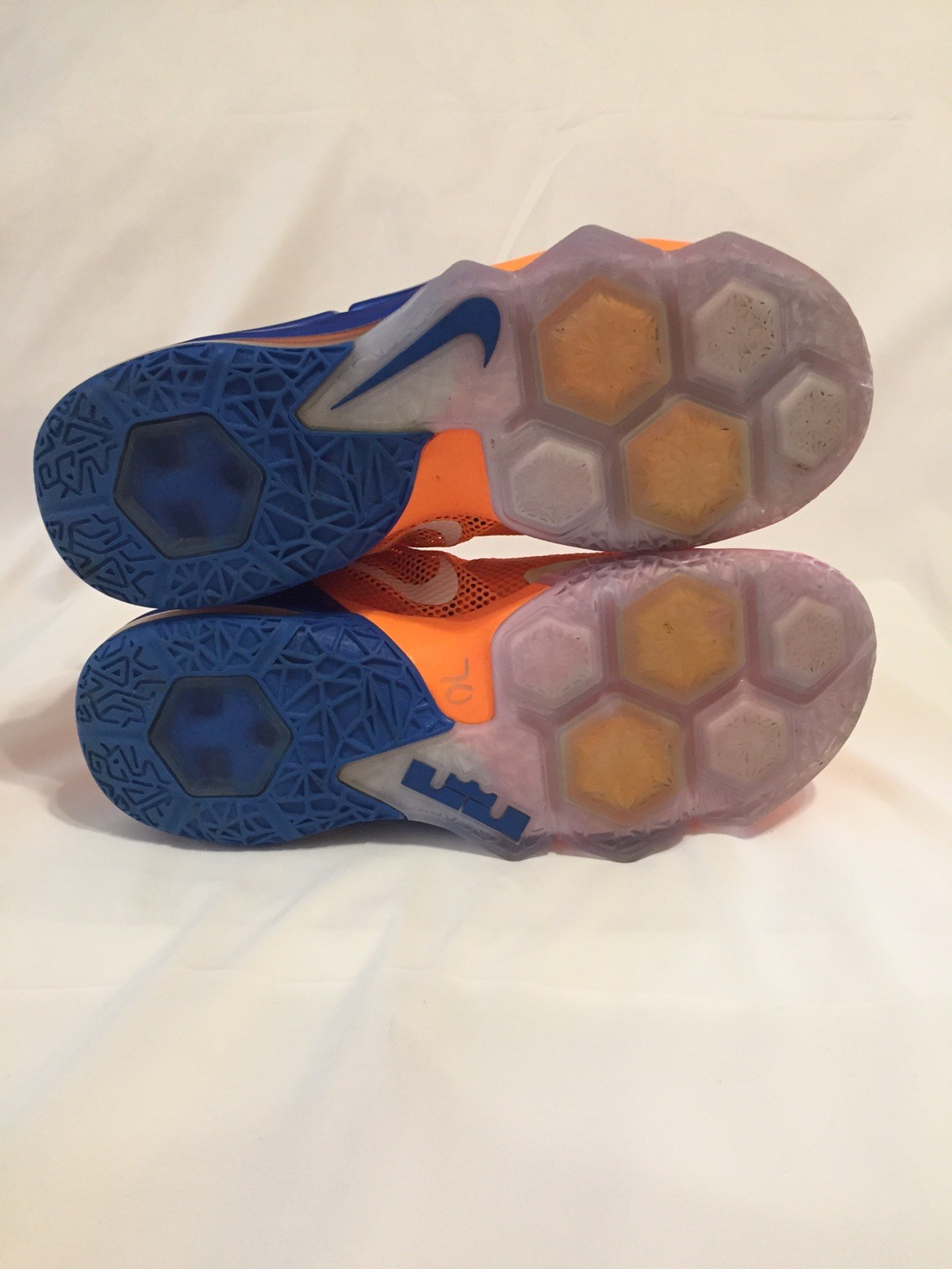 Men's Men's Men's Nike Max Lebron XII Low 8 Hardwood Citrus University 724557-838 3a3a2f Men's Men's Men's Nike Max Lebron XII Low 8 Hardwood Citrus University 724557-838 3a3a2f