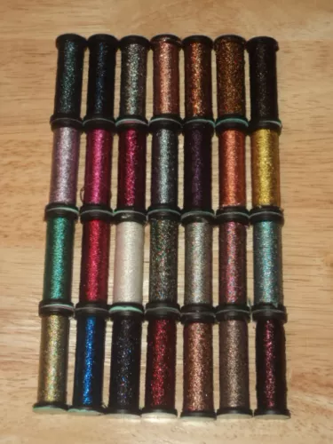 Kreinik VERY FINE #4 BRAID 11 M (12 Yds) Navy 018HL to Garnet High Luster 080HL