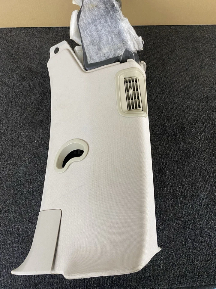 Land Rover Lr4 C 2010-2014 panel de cubierta de pilar interior trasero izquierdo Lh OEM Foto 2 de 3