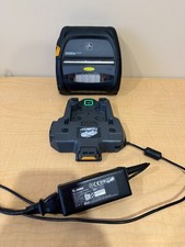 Impresora térmica móvil Zebra ZQ520 con base de vehículo y adaptador de corriente