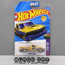Hot Wheels Bounce’n Bass Gold Layin’ Low Series 1/5 17/250 2026 First Release