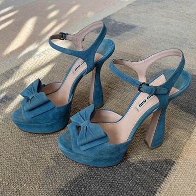 靴 Miu Miu Pastel Blue Bow Slingback Heels Blue Suede Platform Miu Miu High Heeled Sandals 2000s Size 37.5 7