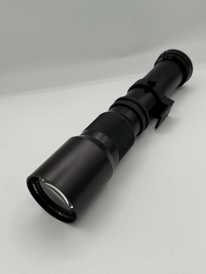 Lente de montaje en T Rokinon 500 mm f/8 usada con adaptador de montaje Nikon F Foto 2 de 4