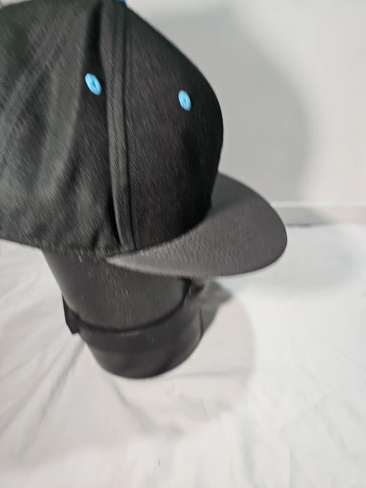 NEFF Sombrero Ajustado Negro Gorra Ala Ancha - Azul Logo Y Borde Foto 4 de 4