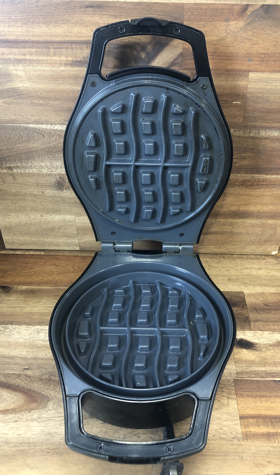 Holiday Waffle Maker Hamilton Beach Belgian Stainless Steel Non Stick #26041-image