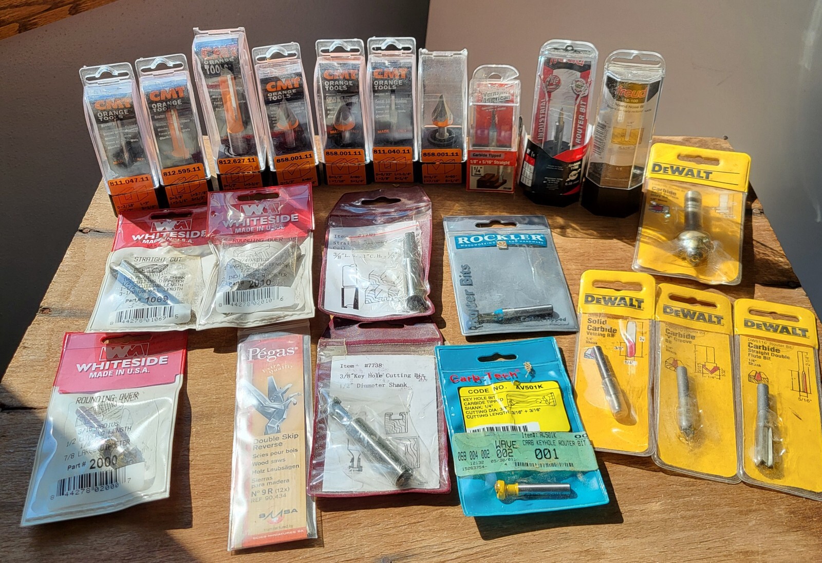 Lot of 22 Assorted Router Bits CMT, Freud, Dewalt, Etc Used On CNC ...