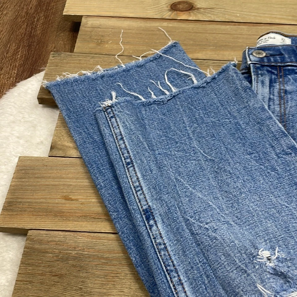 Abercrombie & Fitch The Ankle Straight Ultra High Rise Jeans Short Inseam - Image 2 of 4