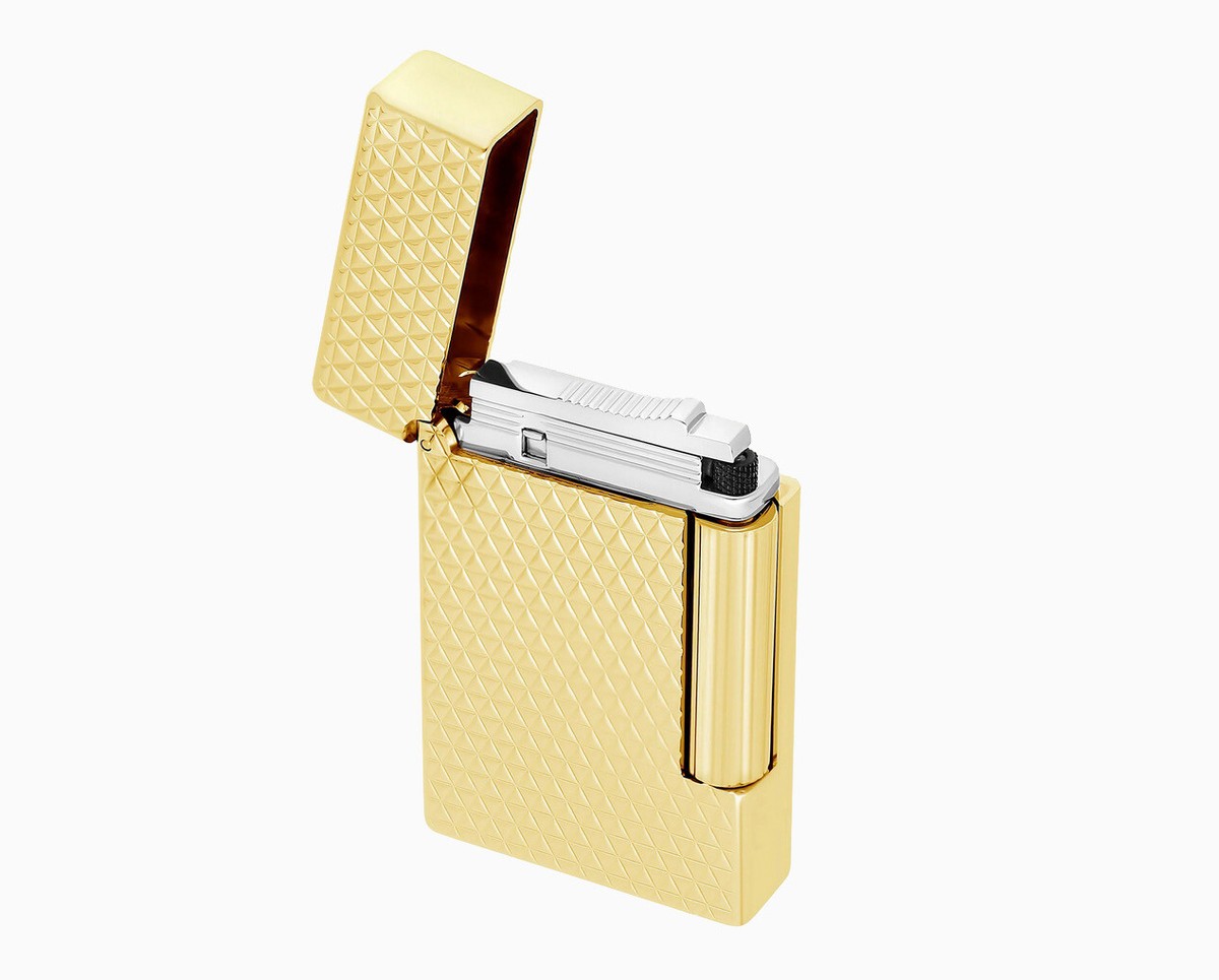 S.T. Dupont Lighter With Flint Initial Diamond Head Gold