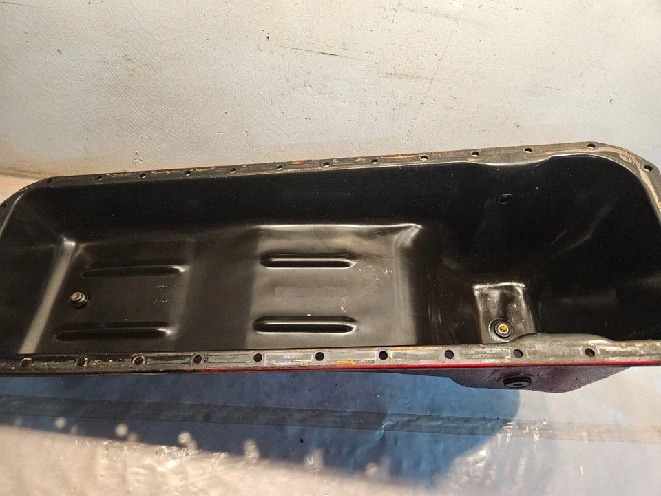 Cummins ISC 8.3L Diesel Engine Oil Pan Freightliner M2 3974293 OEM - Image 4 of 4