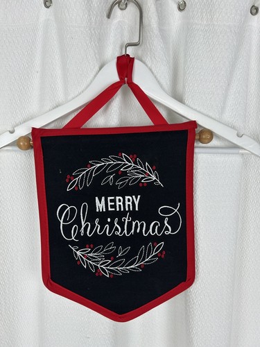 Merry Christmas Banner Black Red White Wood Rod 13"x10" Holiday Wall Decoration - Picture 3 of 3