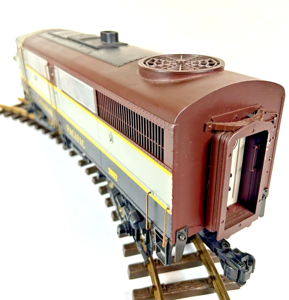 ARISTOCRAFT Polk REA 22002 - Canadian Pacific #2002 Alco FA-1 DC G Scale - Image 3 of 4