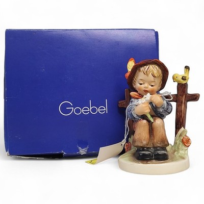 Mint Condition 1981 Hummel ''She Loves Me'' Ceramic Figurine 4'' West Germany