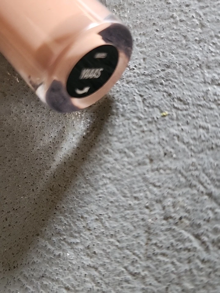 Laca labial Bareminerals Gen Nude Patent Yaaas 0,12 oz 3,7 ml. Nuevo sin caja Foto 2 de 3