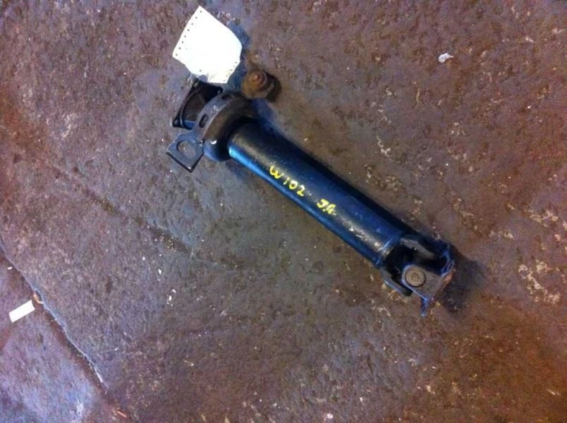 Eixo de transmissão traseiro Ford Aerostar 1986 - Imagem 2 de 4