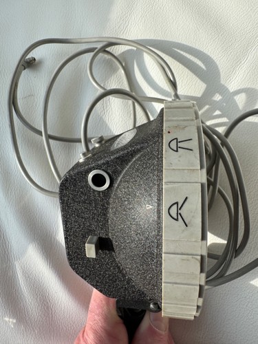 ROLLEIFLASH HEAD AND CABLE WITH LENS MOUNT. - Picture 11 of 18