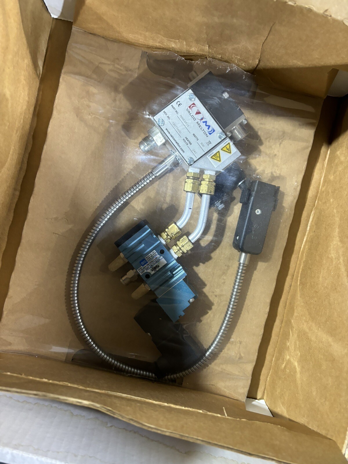 Hot melt adhesive applicator nozzle module VALCO MELTON 769XX912 eBay