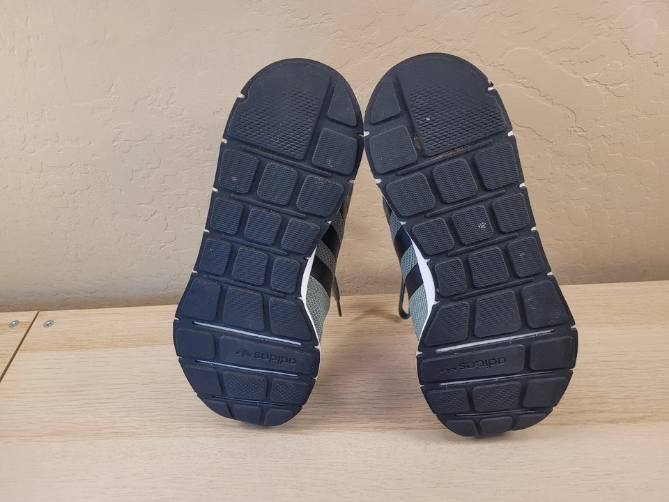 Adidas Mens Swift Run CG4115 Army Green Running Shoes Sneakers Size 13 US - Image 3 of 4