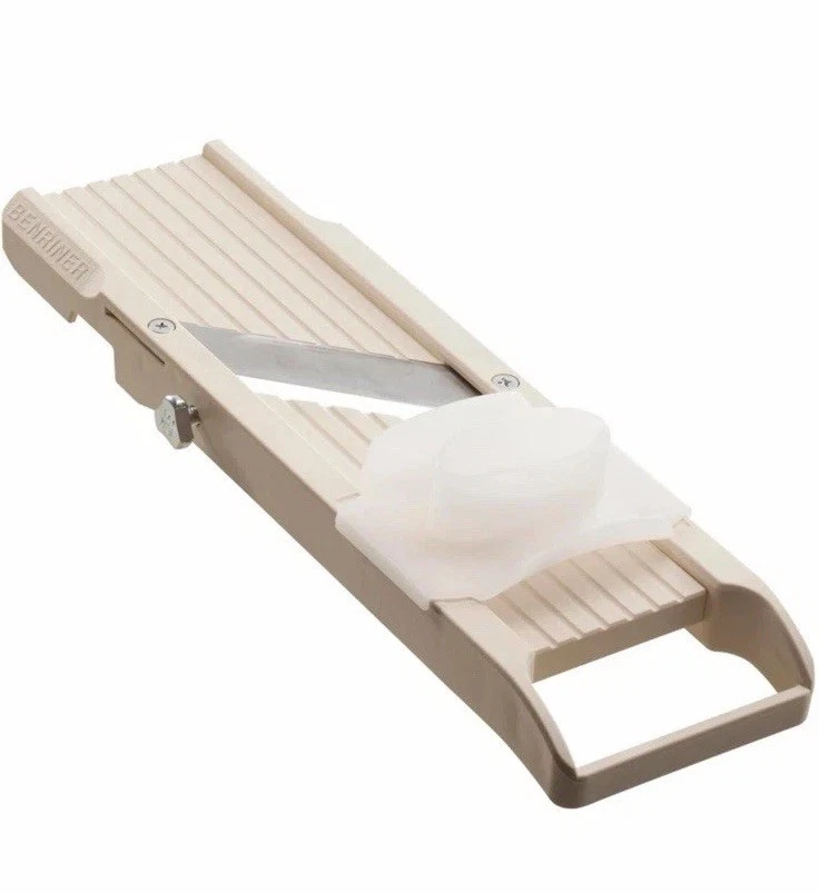 Benriner Mandoline Slicer with 4 Blades, Japanese Stainless Steel, BPA Free,
Opens in a new window o