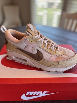 Nike Air Max 90 Futura Neapolitan Womens Size 11 DZ4704-100 Pink