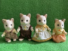 Sylvanian Families Calico Critters Keats Cream Cat Family
