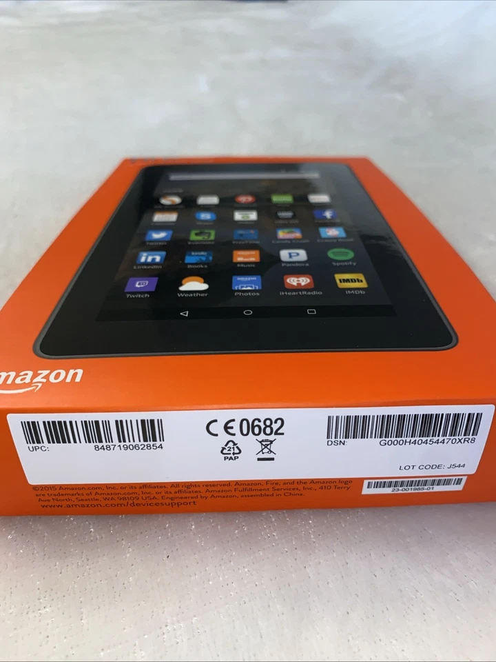 Amazon Fire 7" tablet - 5th Generation W/Cover. Both Brand NEW Unopened Bundled - Image 4 of 4