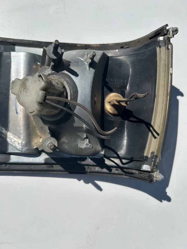 Lincoln Town Car 1990 91 92 93 1994 pasajero derecho señal de giro marcador lateral 001-011 Foto 4 de 4