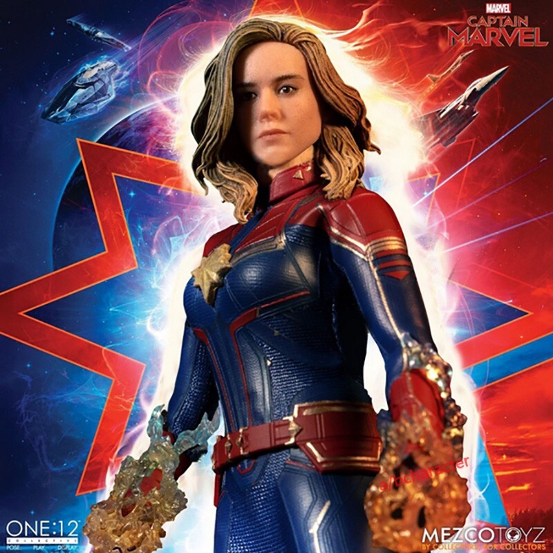 Mezco Toyz 76670 1/12 Marvel Captain Marvel Action Figure
