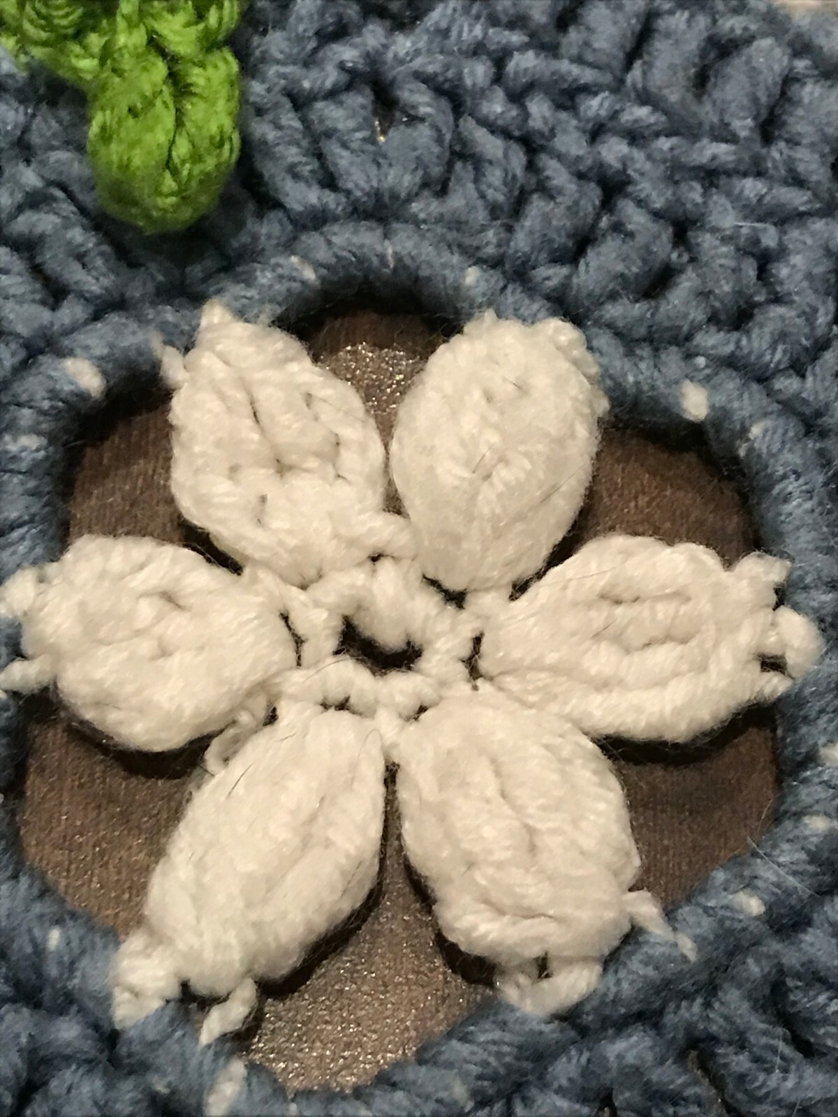 Afghan Quilt Frog Lily Pad Baby Blanket Knit Scalloped Throw Handmade