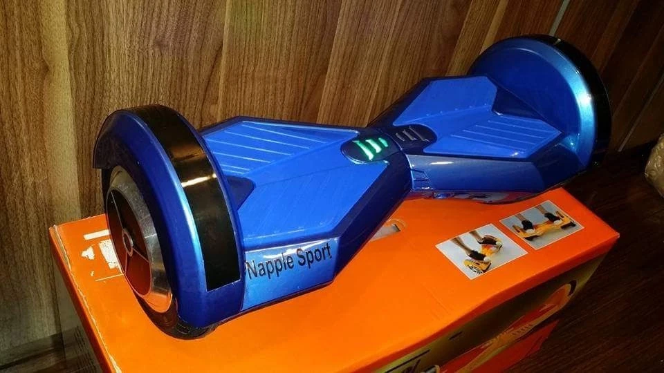  Ruedas de 8 pulgadas todoterreno Bluetooth motores dobles 300W 12 Mph UL2272 Foto 4 de 4