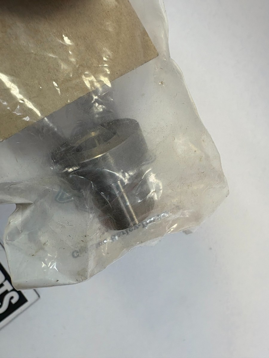 空冷ビートル用DDS社ウェーバーマニフォールド ツインポートシリンダー用 NEW OEM Harley Davidson Electric Starter Shaft Spacer FL FX FXST