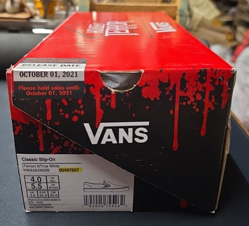 Vans Classic Slip-on X House Of Terror "It Pennywise" 5.5 Womens/4.0 Mens Rare thumbnail 23