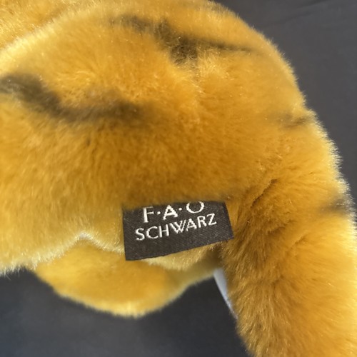 FAO Schwartz Realistic Bengal Tiger Cub Plush Stuffed Animal With Tush Tag 2018 - Picture 9 of 11