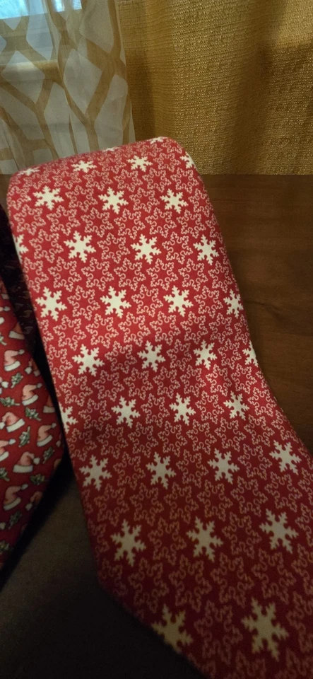 Corbata Vineyard Vines tema de Navidad 100 % seda roja EE. UU. 2 piezas Foto 3 de 4