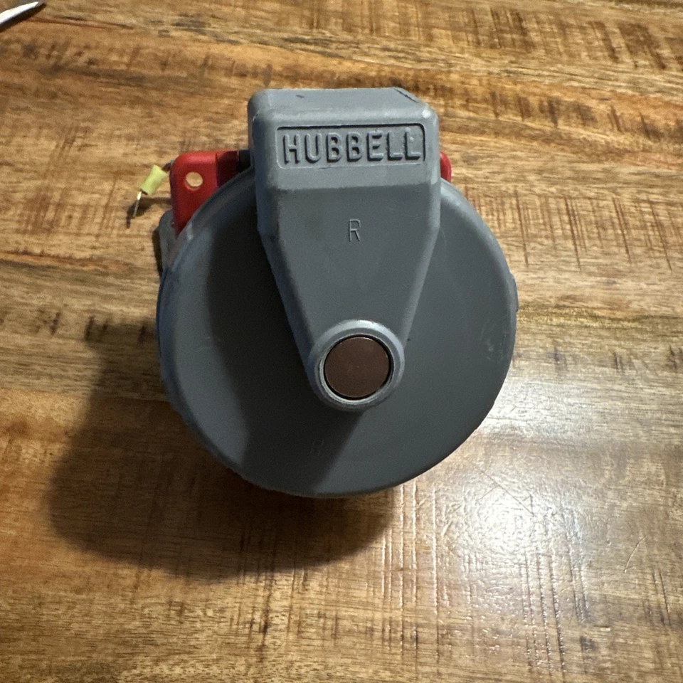 ⭐NEW TAKEOUT⭐ HUBBELL HBL460R7W 60-Amp RECEPTACLE 480Vac 60A 3P 4W 460R7W - Image 2 of 4