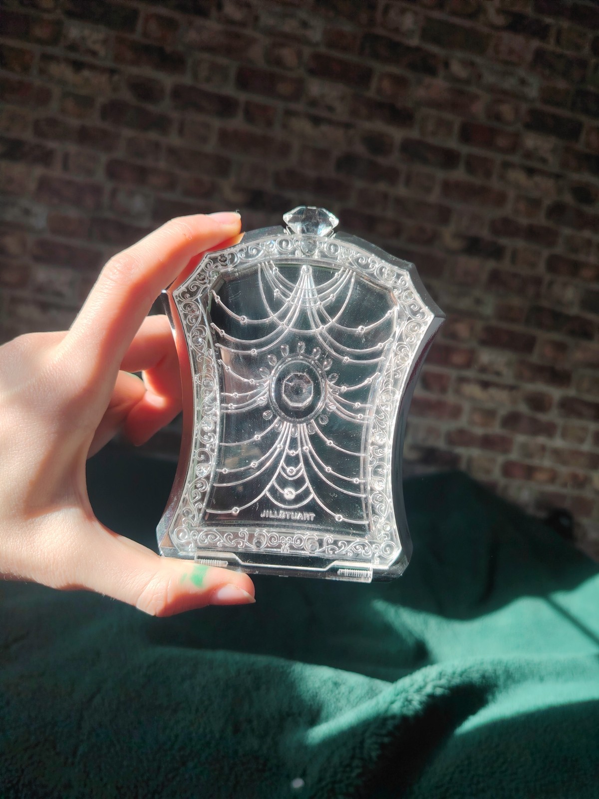 jill stuart compact clear mirror