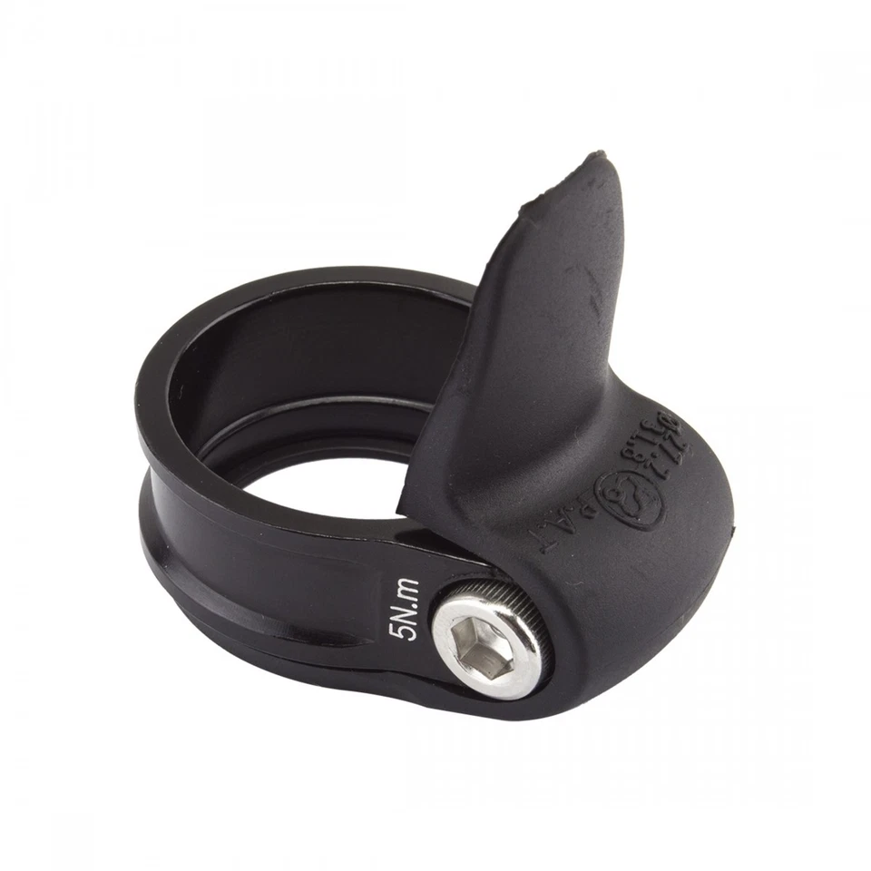 Abrazadera de tija de sillín Origin8 GritGuard 31,8 de aluminio negro con protección de guardabarros Foto 2 de 2