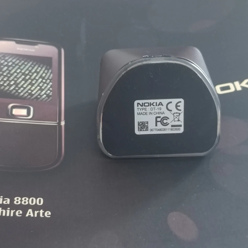 NOKIA DT-19 Dock Charging For Nokia 8800 Sapphire Arte Desktop Charger Station - Image 2 of 4