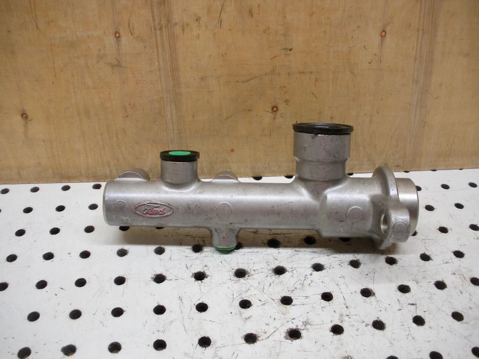 Cardone # 11-2443 Brake Master Cylinder fits 1981-1984 Renault models see chart — 第 3/4 张图片